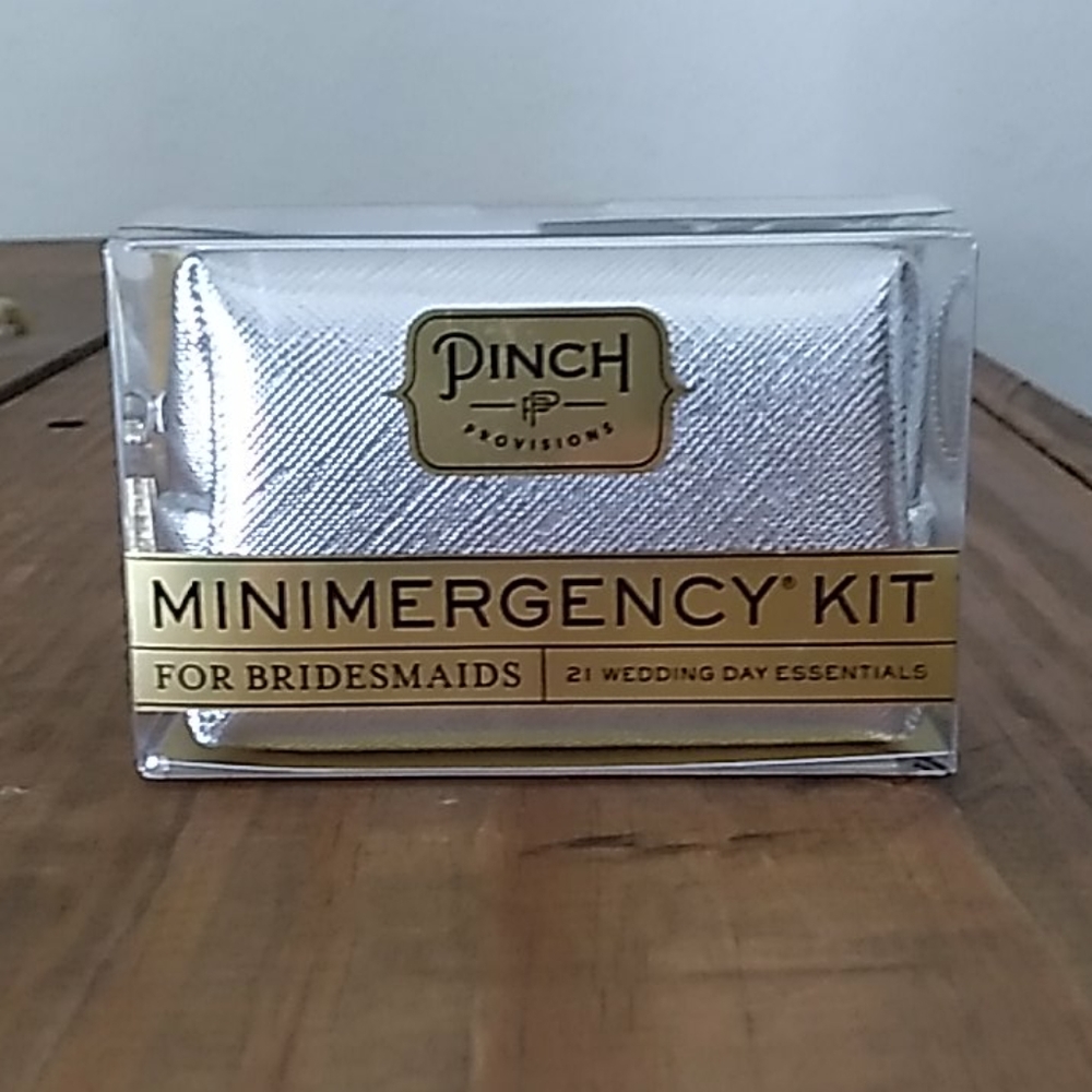 Bridesmaid Minimergency Kit